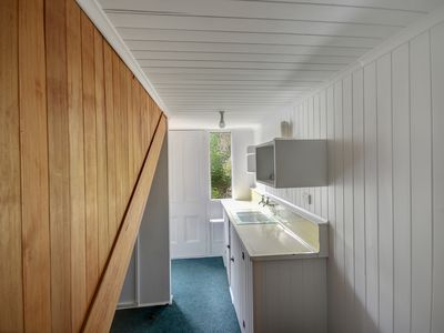 10 Littlebourne Road, Roslyn