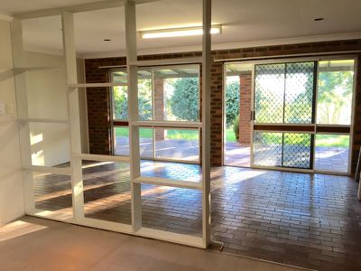 687 Boundary Street, Glenvale