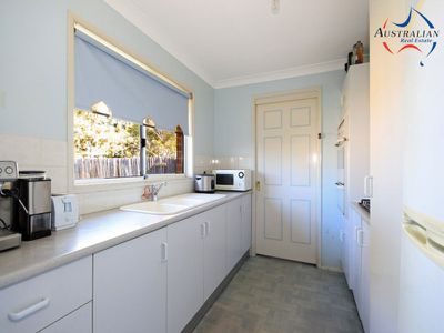 6 Olympus Drive, St Clair