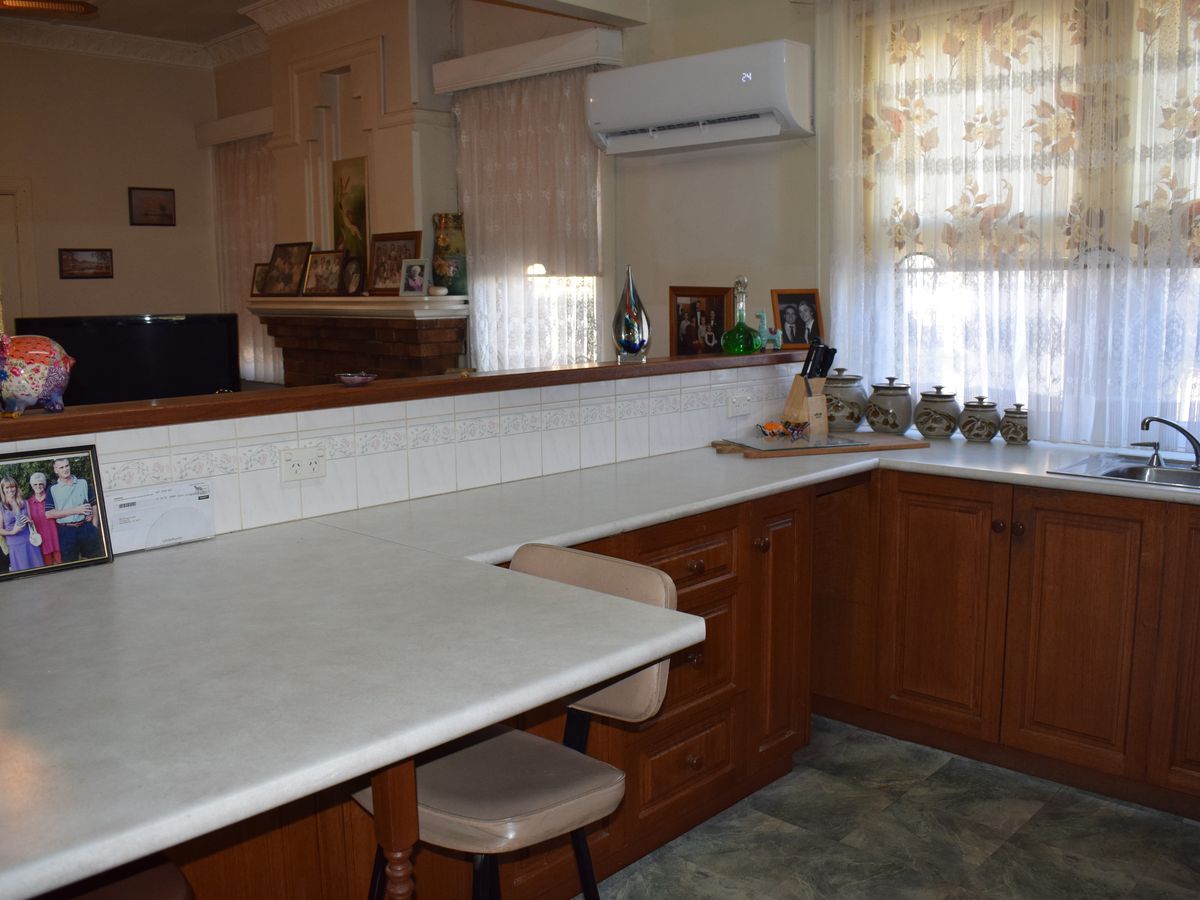 70 Grant Street North, Inglewood