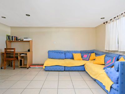 5 Moore Street, St Clair