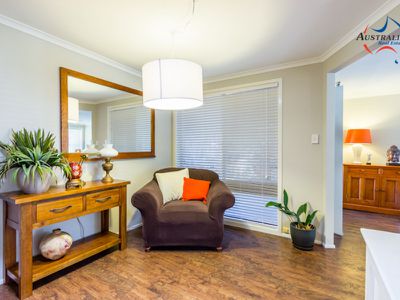 130 Pine Creek Circuit, St Clair