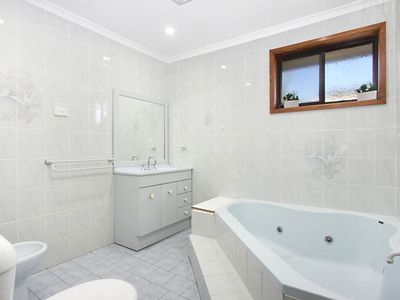 18 Macbeth Grove, St Clair