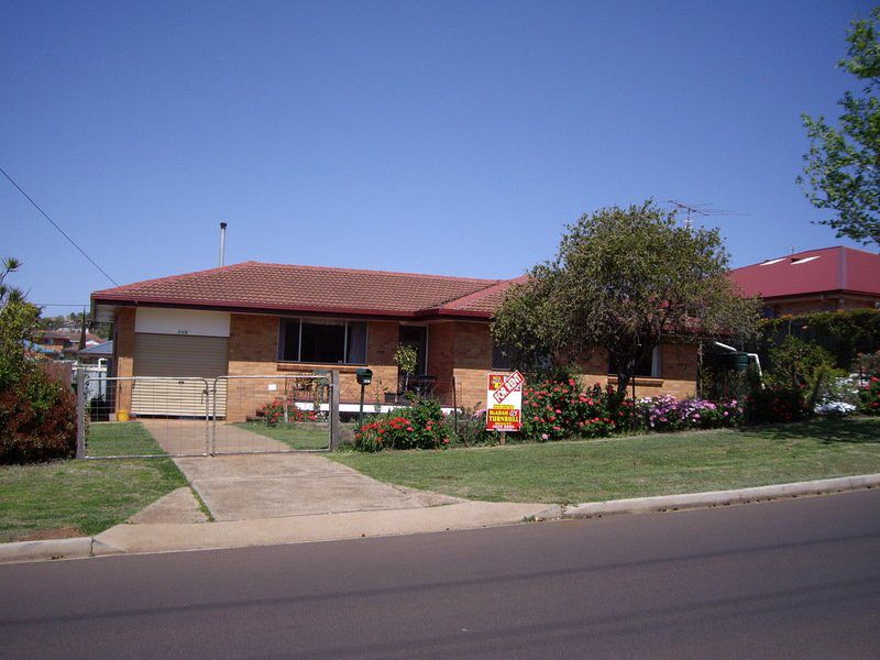 398 Alderley Street, Toowoomba
