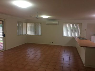 15 Pillar Street, Middle Ridge