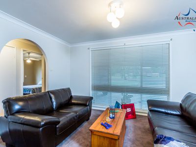 13 Lindridge Place, Colyton