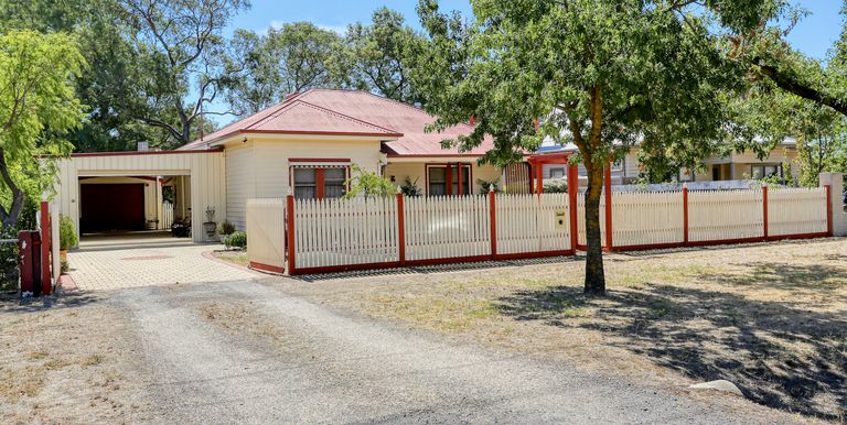 32 Brock Street, Euroa 32 Brock Street, Euroa