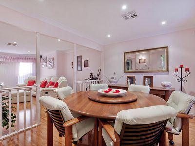 11 Ridgeview Crescent, Erskine Park