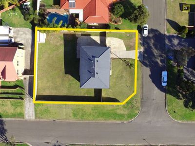 2 Barrallier Way, St Clair
