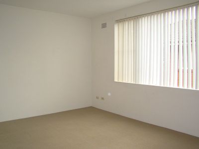 4 / 30 East Crescent Street, Mcmahons Point