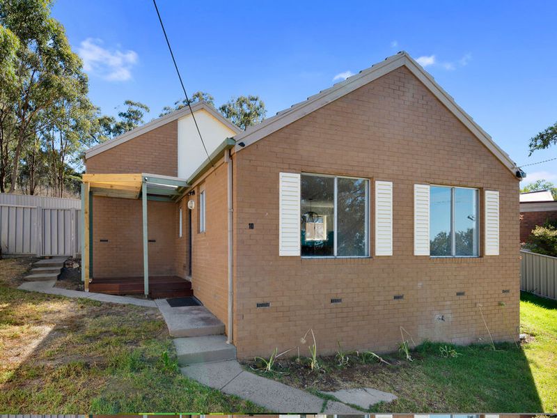 10 KITCHENER CRESCENT, Seymour