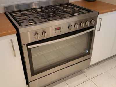 8 Pecos Close, St Clair