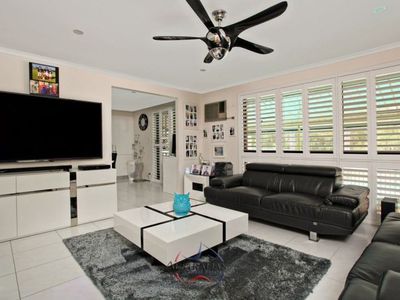 27 Horseshoe Circuit, St Clair