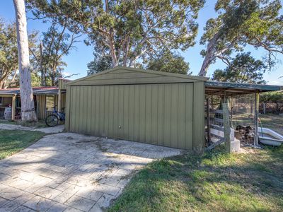 1277 Three Chain Road, Newham