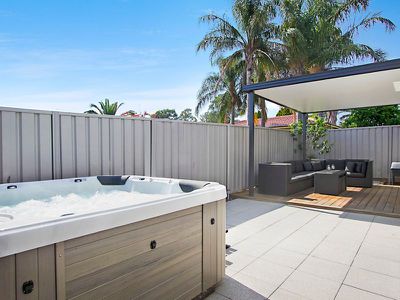 3 Teak Street, St Clair