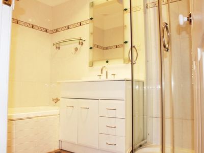 16 Charlton Place, St Clair