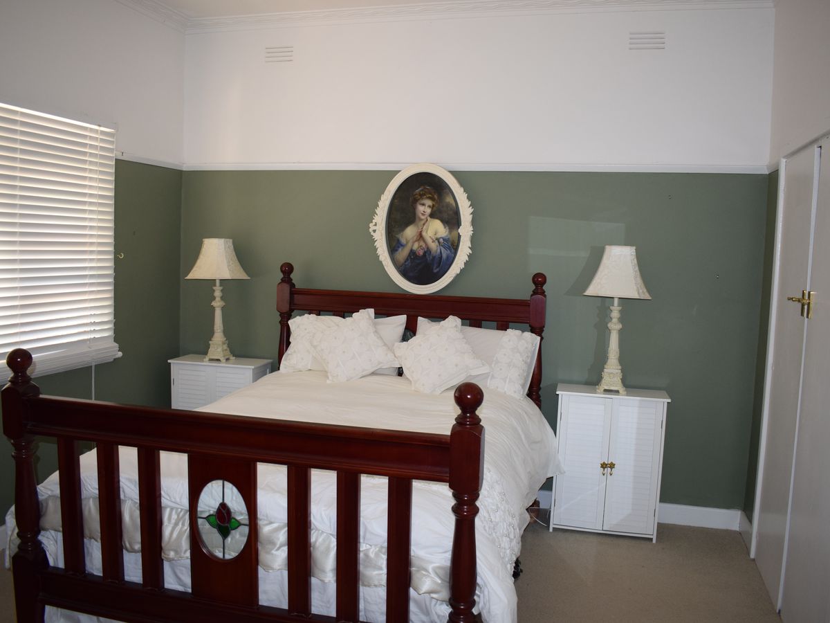 80 Sullivan Street, Inglewood