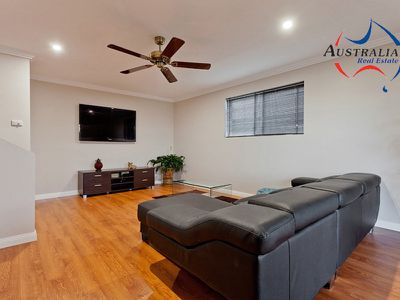 18 Strauss Road, St Clair