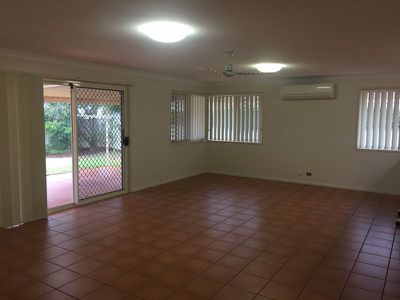 15 Pillar Street, Middle Ridge