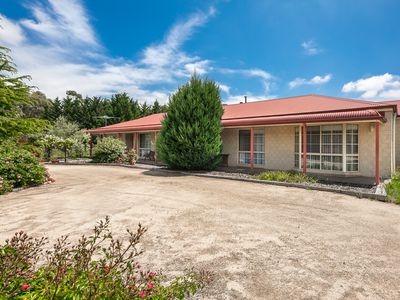 25 Billabong Drive, Monegeetta