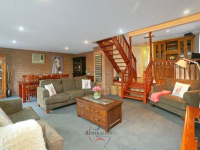 6 Omega Place, St Clair