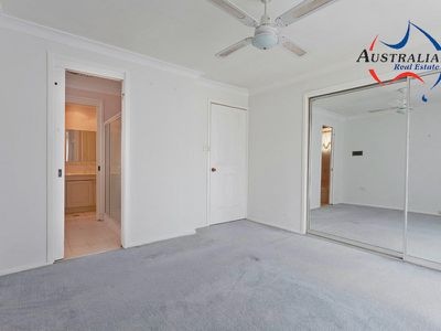 6 Hascombe Way, St Clair