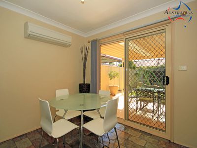 25 Martin Grove, Colyton