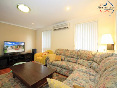 11 Rochford Street, St Clair