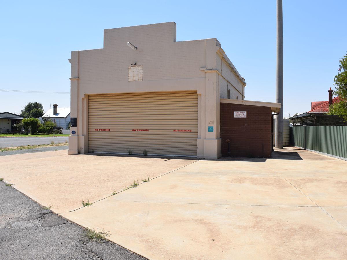 83 Grant Street South, Inglewood