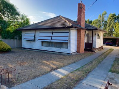 17 MacKenzie Street West, Golden Square