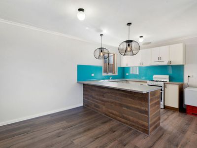 10 KITCHENER CRESCENT, Seymour