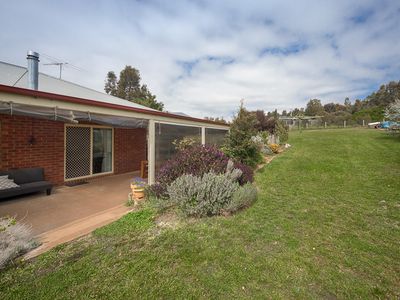 2 Larissa Close, Romsey