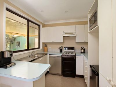 16 Verdi Glen, St Clair