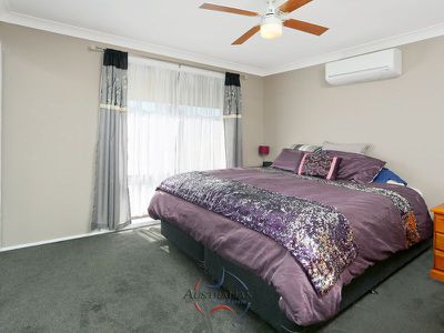 8 Lilley Street, St Clair