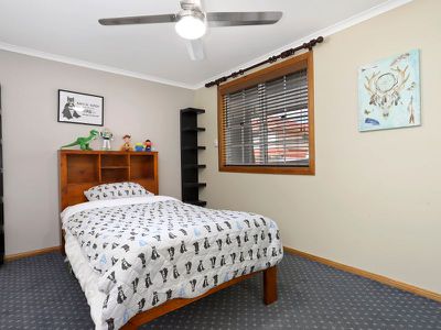 4 Corio Drive, St Clair