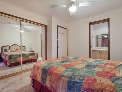 14 Pine Creek Circuit, St Clair