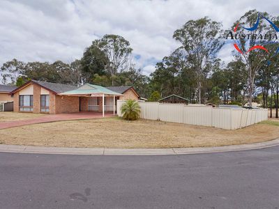 6 Hascombe Way, St Clair