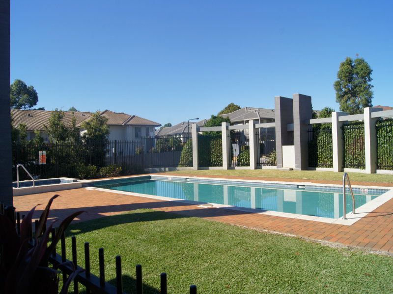 2 / 6 Parkwood Road, Holsworthy