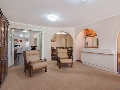 4 Raleigh Close, St Clair