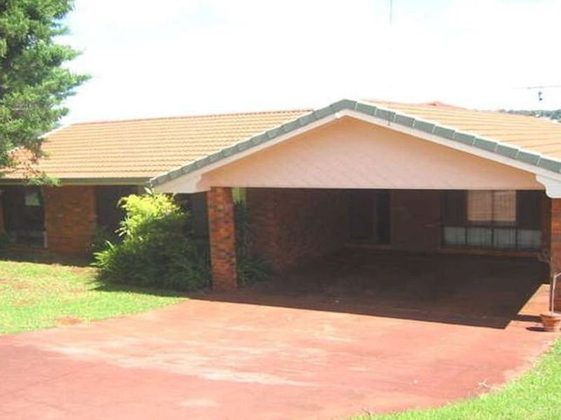 38 Agnes Street, Centenary Heights