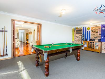 16 Kingfisher Way, St Clair