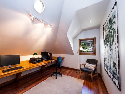 9 Hoffmans Lane, Balmain