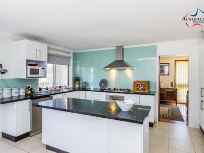 39 Dobell Circuit, St Clair