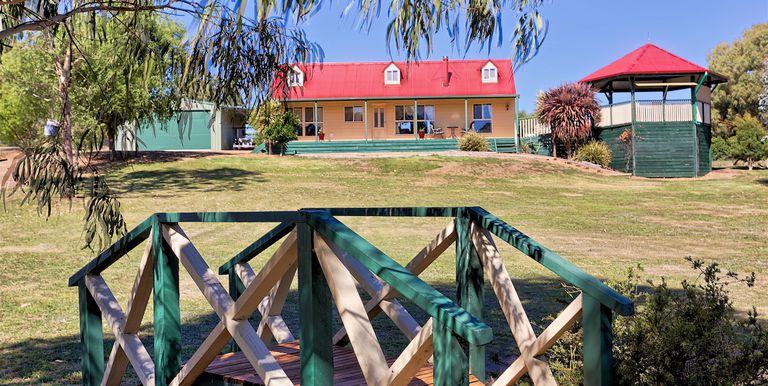 18 Spring Creek Road, Strathbogie 18 Spring Creek Road, Strathbogie