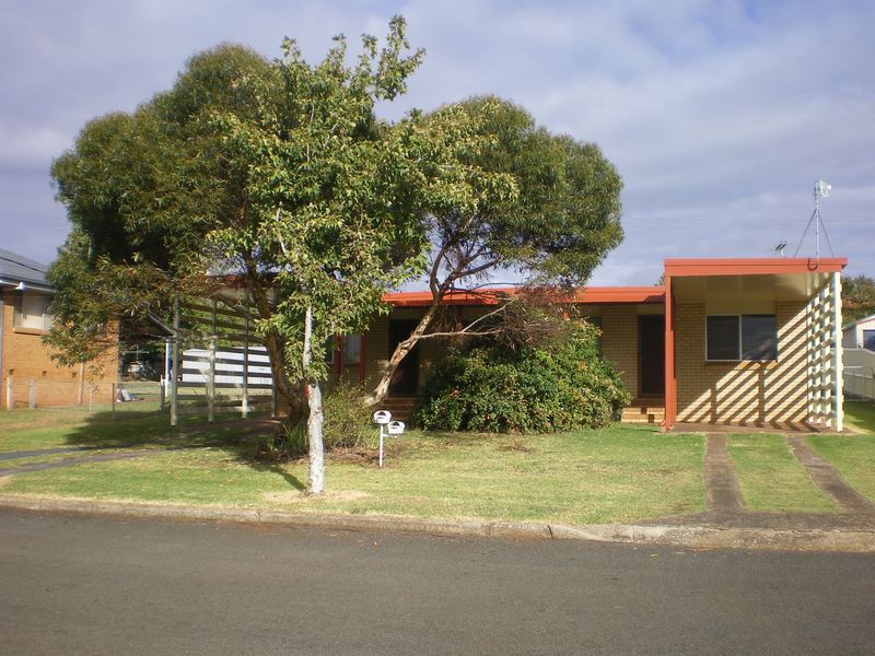 2 / 63 Noll Street, Harristown