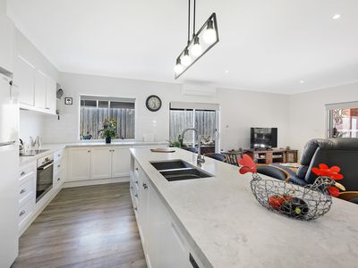 27 Main Street, Romsey