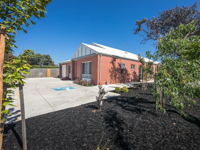 27 Main Street, Romsey