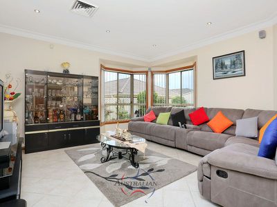 6 Belledale Close, St Clair