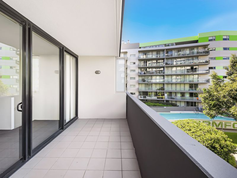 6 / 4 Hutchinson Walk, Zetland