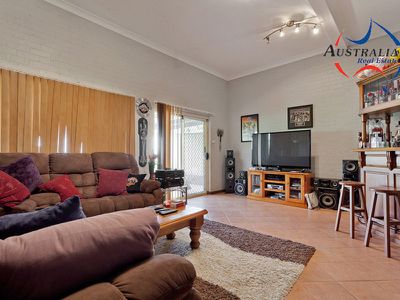 24 Chatres Street, St Clair